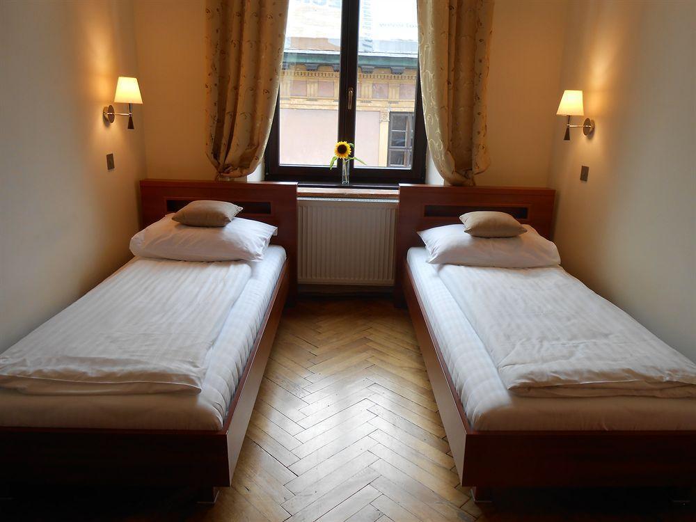 Tango House Bed & Breakfast Krakow Exterior photo